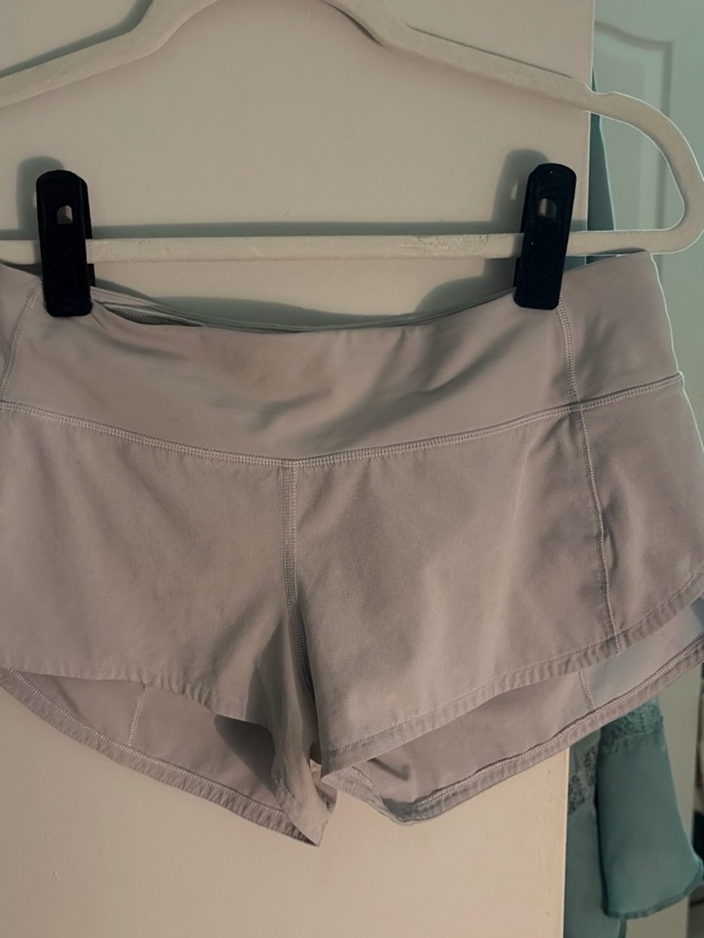 LULULEMON Women’s Performance Shorts - Light Lavender